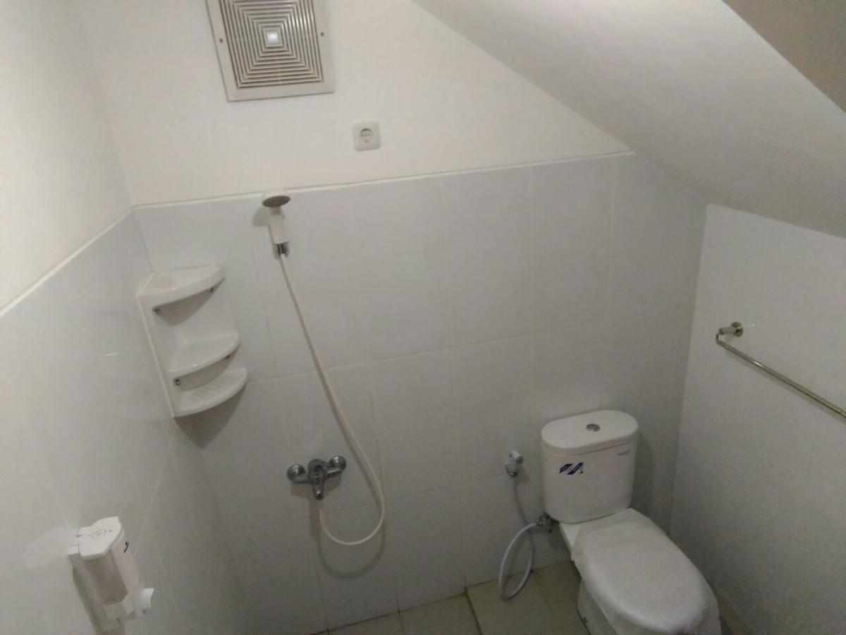 Padma Laguna Guesthouse Baturetno Экстерьер фото