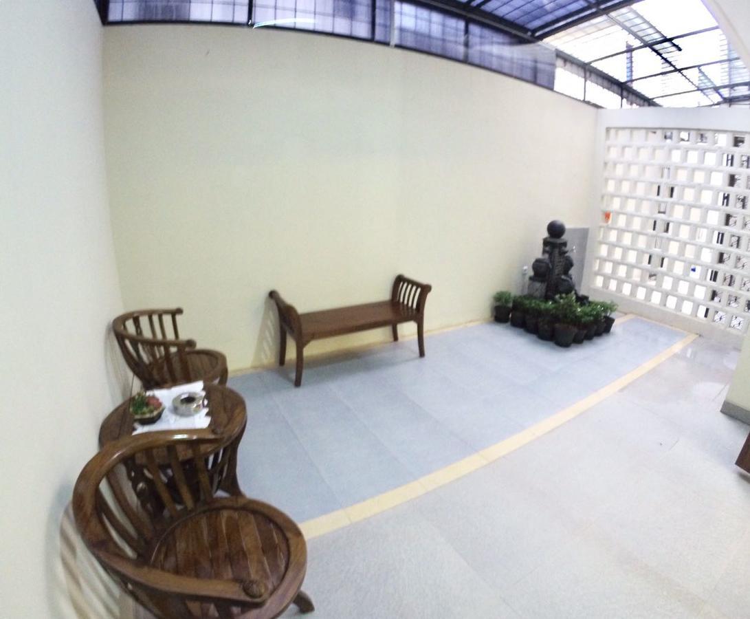 Padma Laguna Guesthouse Baturetno Экстерьер фото